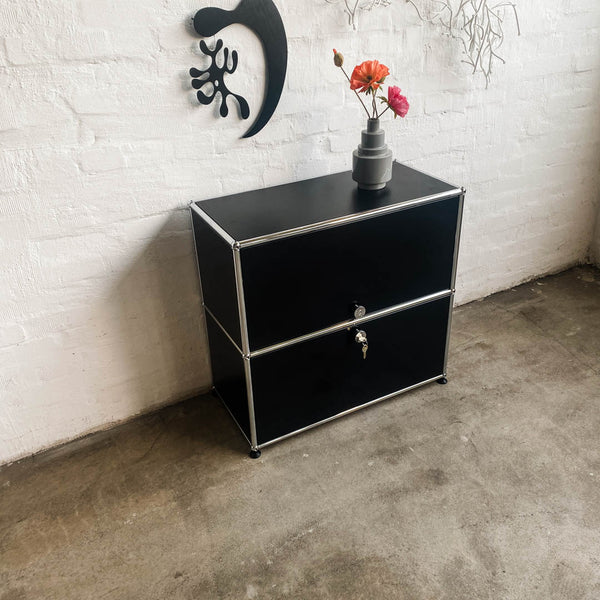 USM Haller - Sideboard - schwarz