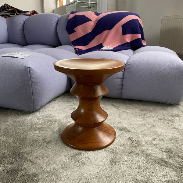 Vitra Stools Modell A - Nussbaum