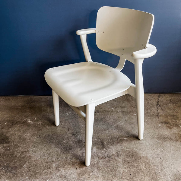 Artek - Domus Stuhl - weiß - TOP Zustand