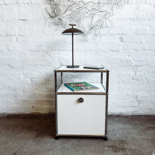 USM Haller - Nachtschränkchen - weiß - gebrauchter TOP Zustand