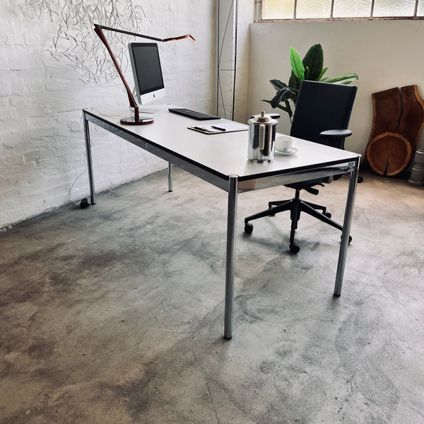 USM Haller - Tisch - perlgrau alumatt - 197 x 72 cm - guter gebrauchter Zustand