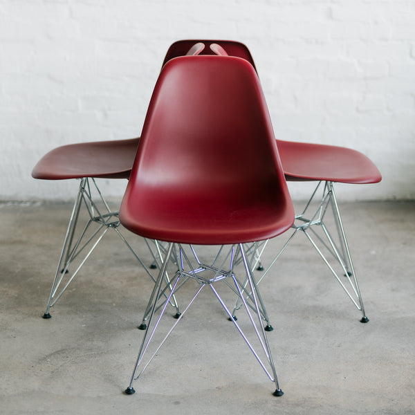 4er Set - Vitra - Eames Plastic Side Chair DSR - Stuhl - oxidrot - Charles & Ray Eames - sehr guter gebrauchter Zustand