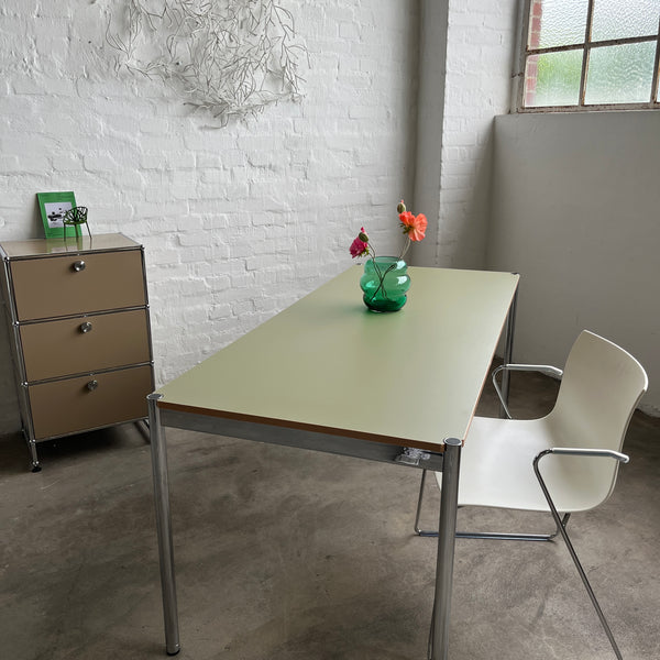 USM Haller Tisch - HPL Beschichtet - Olivgrün - 175 x 75 cm - TOP Zustand!