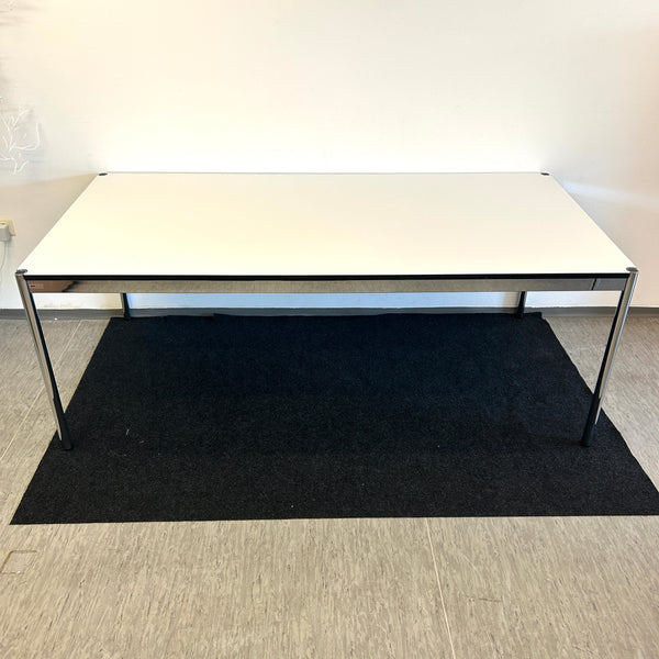 USM Haller Tisch - Ess-/Konferenztisch - Perlgrau - 200 x 100 cm - gebrauchte TOP Qualität