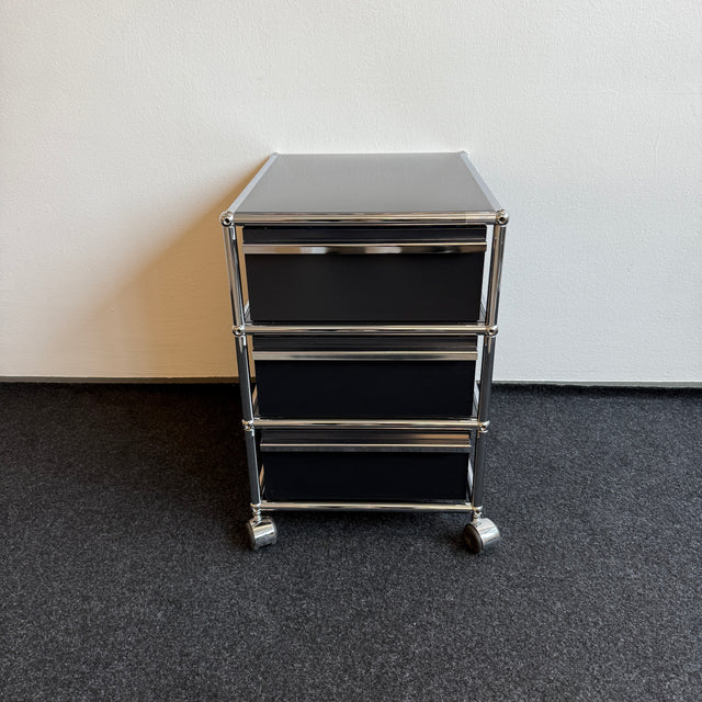 USM Haller - Rollcontainer - Schwarz - Drei A6 Schubladen