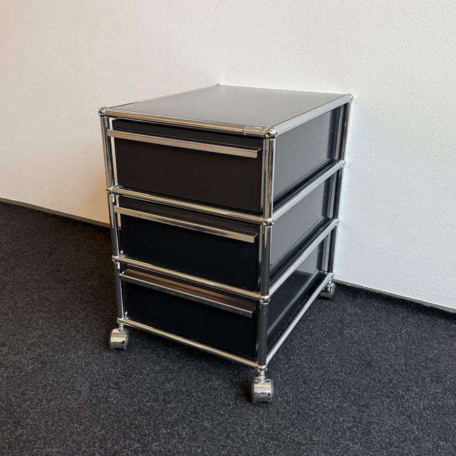 USM Haller - Rollcontainer - Schwarz - Drei A6 Schubladen