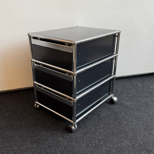 USM Haller - Rollcontainer - Schwarz - Drei A6 Schubladen