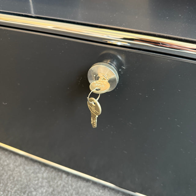 USM Haller - Sideboard/Regal - Schwarz - Guter gebrauchter Zustand