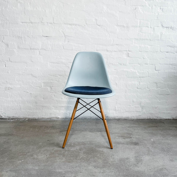 Eames Plastic Side Chair DSW - eisgrau