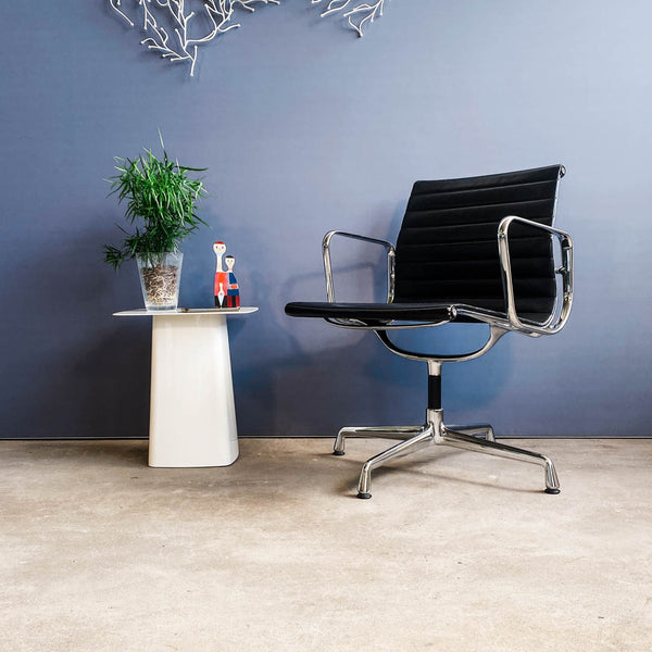 EA 108 Alu Chair - Leder schwarz