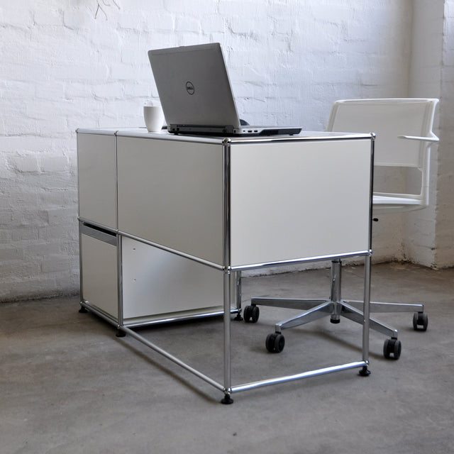 USM Haller Schreibtisch hinten