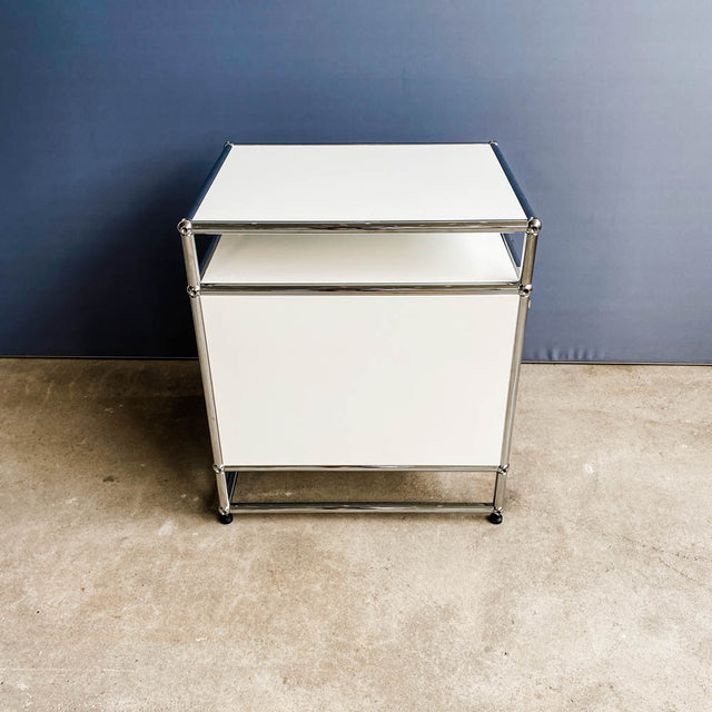 USM Haller - Nachtschränkchen - weiß