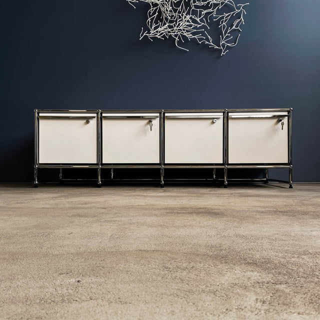 USM Haller - Lowboard - weiß