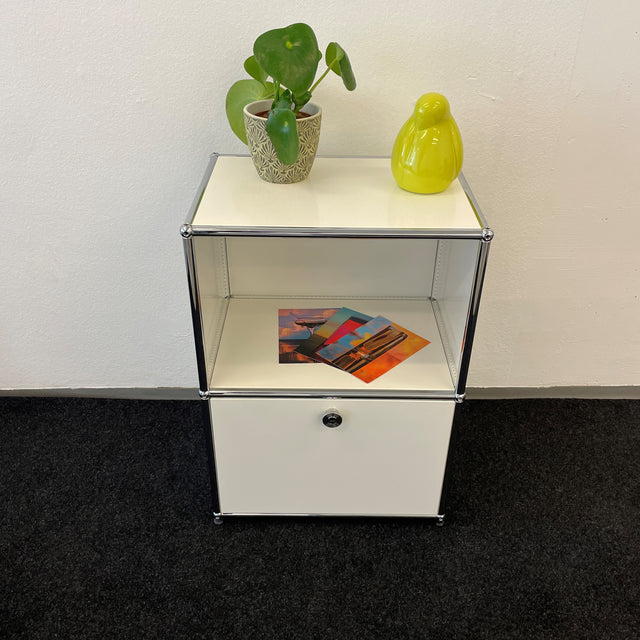 USM Haller Regal - weiß - Klapptür - gebrauchte TOP Qualität