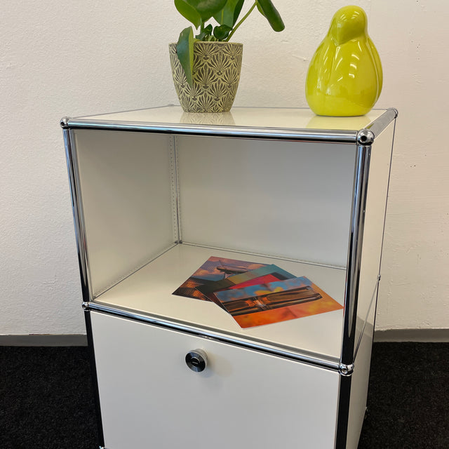 USM Haller Regal - weiß - Klapptür - gebrauchte TOP Qualität