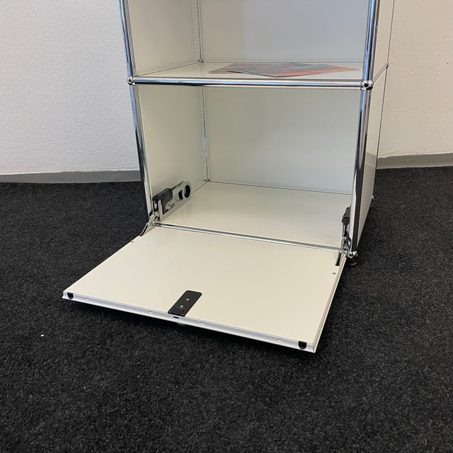 USM Haller Regal - weiß - Klapptür - gebrauchte TOP Qualität