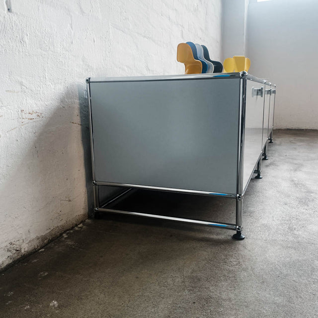 USM Haller - Lowboard - lichtgrau