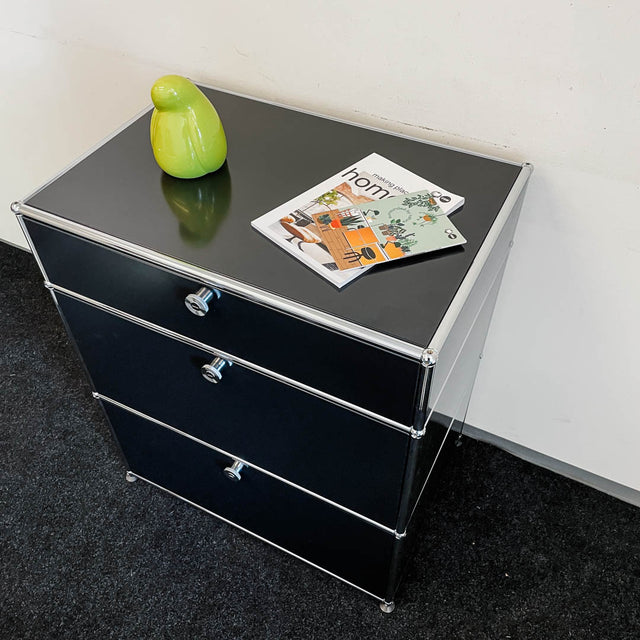 USM Haller - Kommode - schwarz