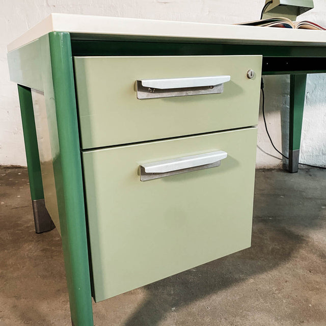 Vitra - Bureau Métallique Raw Edition - grün/weiß