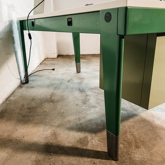 Vitra - Bureau Métallique Raw Edition - grün/weiß