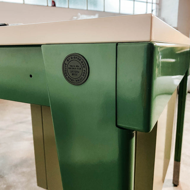 Vitra - Bureau Métallique Raw Edition - grün/weiß