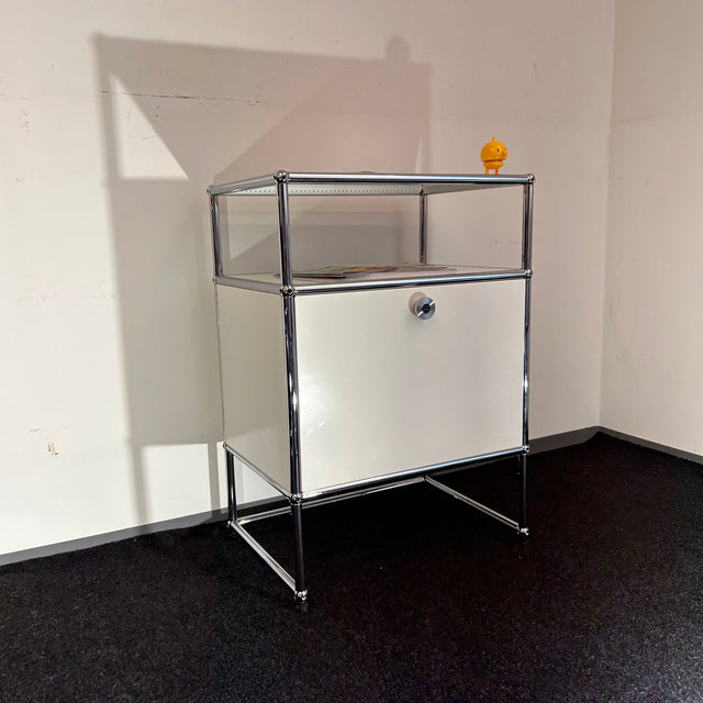 USM Haller - Nachtschränkchen - weiß