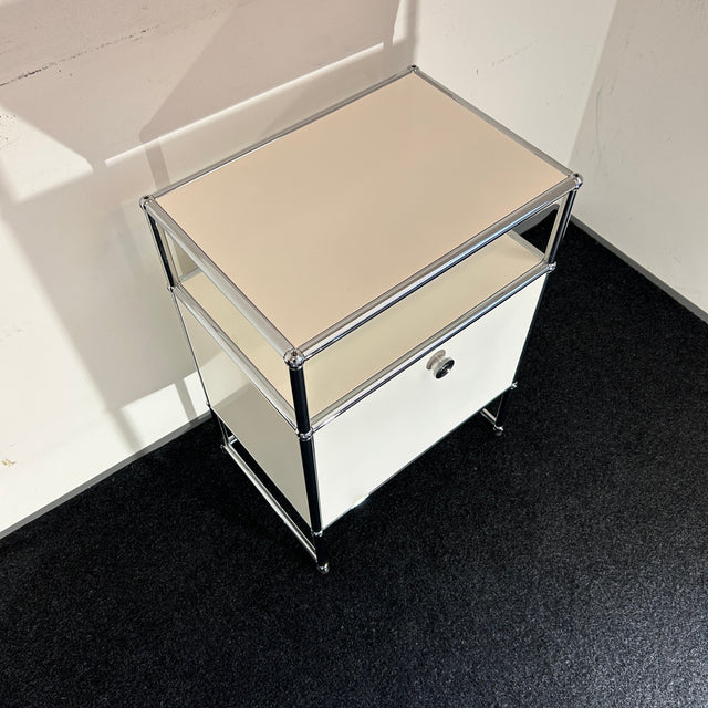 USM Haller - Nachtschränkchen - weiß