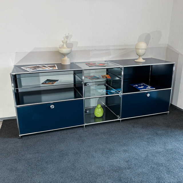 USM Haller - Sideboard/Vitrine - stahlblau