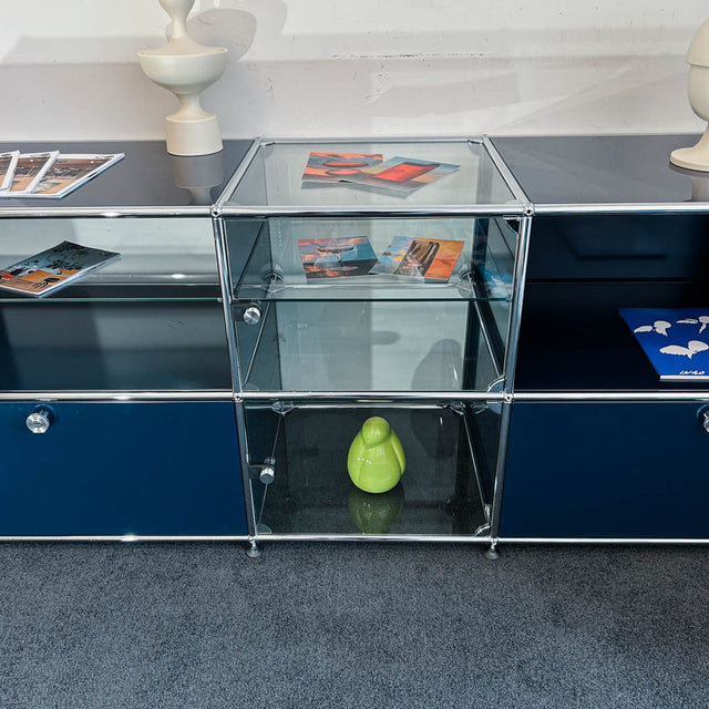 USM Haller - Sideboard/Vitrine - stahlblau