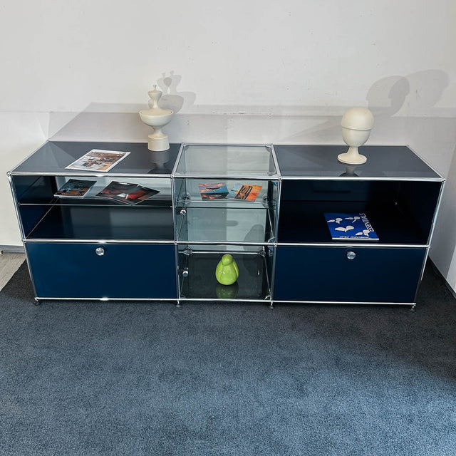 USM Haller - Sideboard/Vitrine - stahlblau