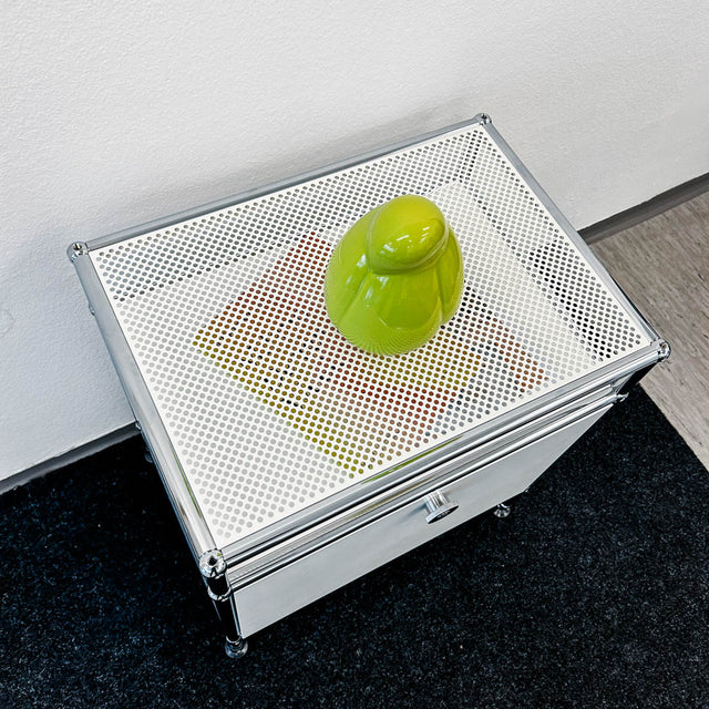 USM Haller - Nachtschränkchen - weiß