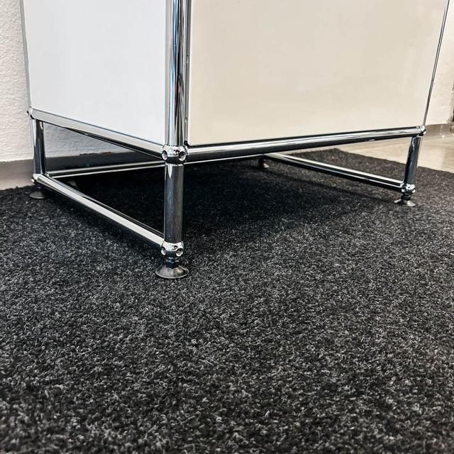 USM Haller - Nachtschränkchen - weiß