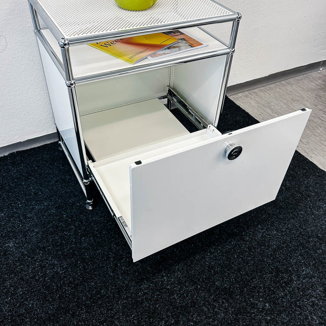 USM Haller - Nachtschränkchen - weiß