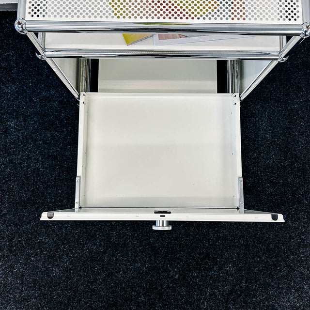 USM Haller - Nachtschränkchen - weiß