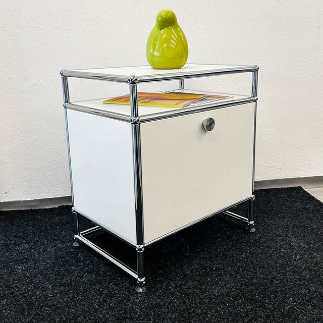 USM Haller - Nachtschränkchen - weiß