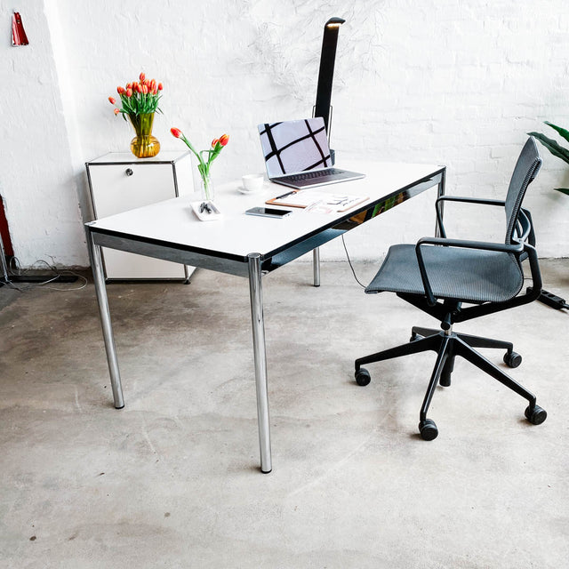 USM Haller - Tisch - perlgrau alumatt - 150 x 75 cm - guter gebrauchter Zustand
