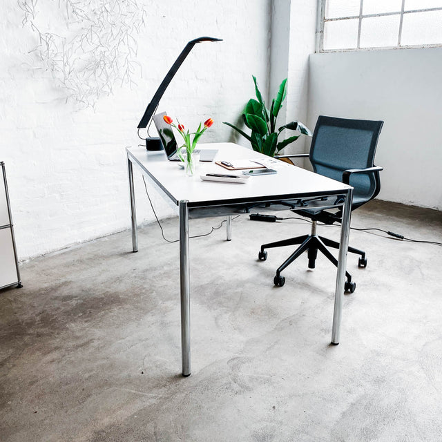 USM Haller - Tisch - perlgrau alumatt - 150 x 75 cm - guter gebrauchter Zustand