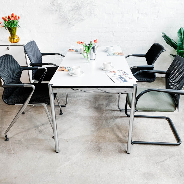 USM Haller - Tisch - perlgrau alumatt - 150 x 75 cm - guter gebrauchter Zustand