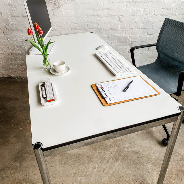 USM Haller Tisch Fenix - weiß - 150 x 75 cm - gebrauchte TOP Qualität