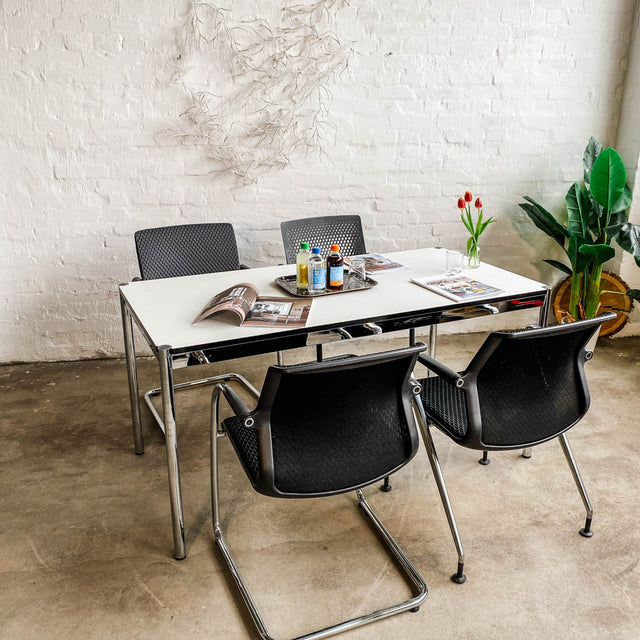 USM Haller Tisch Fenix - weiß - 150 x 75 cm - gebrauchte TOP Qualität