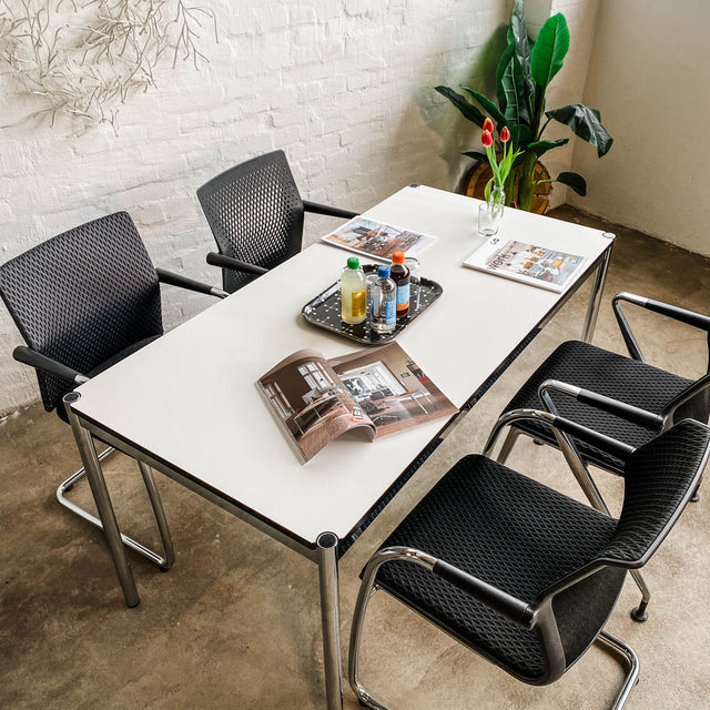 USM Haller Tisch Fenix - weiß - 150 x 75 cm - gebrauchte TOP Qualität