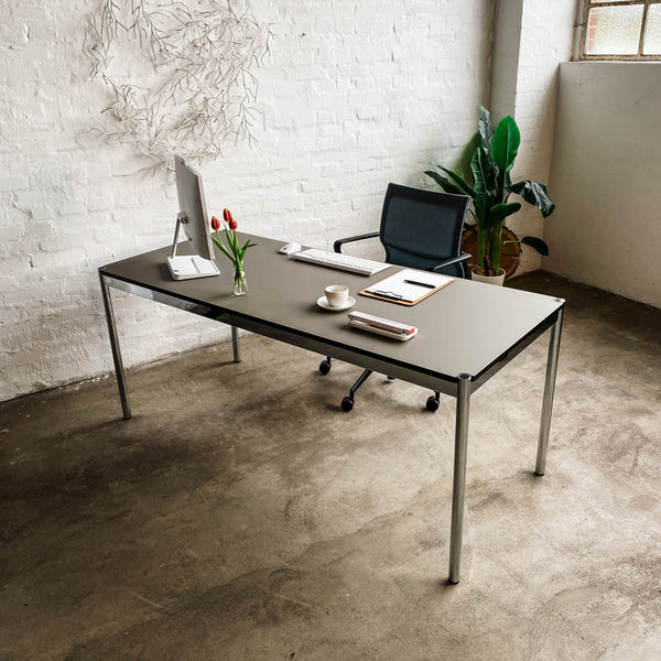 USM Haller Tisch - Fenix grau - 175 x 75 cm - gebrauchter TOP Zustand