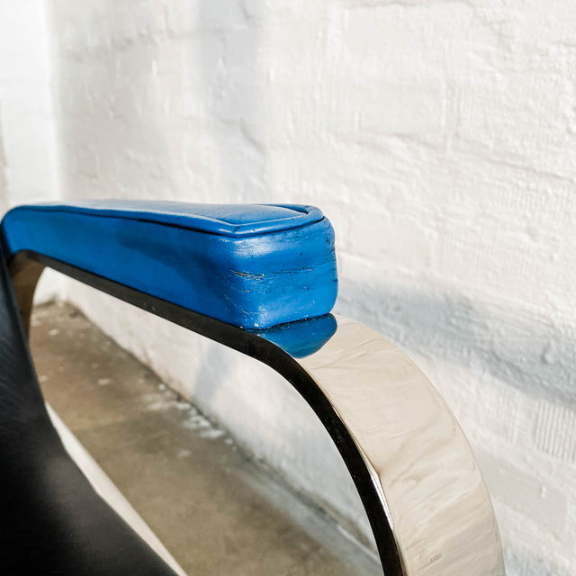 Tecta - D80 Grand Repos - Sessel - Leder schwarz/blau - Jean Prouvé - guter gebrauchter Zustand