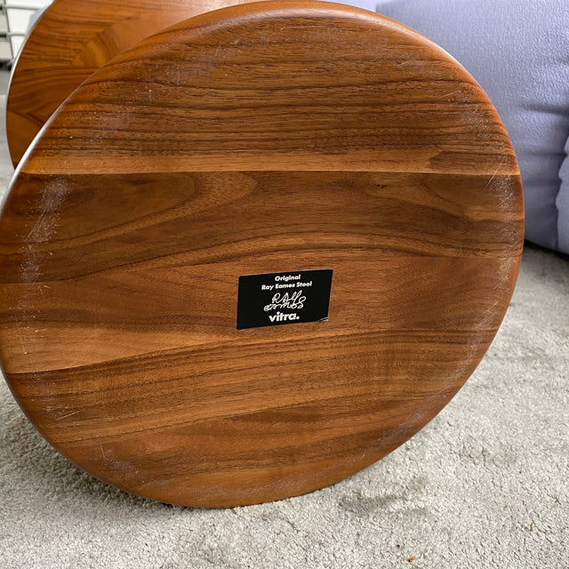 Vitra Stools Modell A - Nussbaum