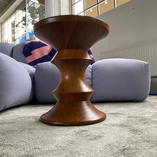 Vitra Stools Modell A - Nussbaum