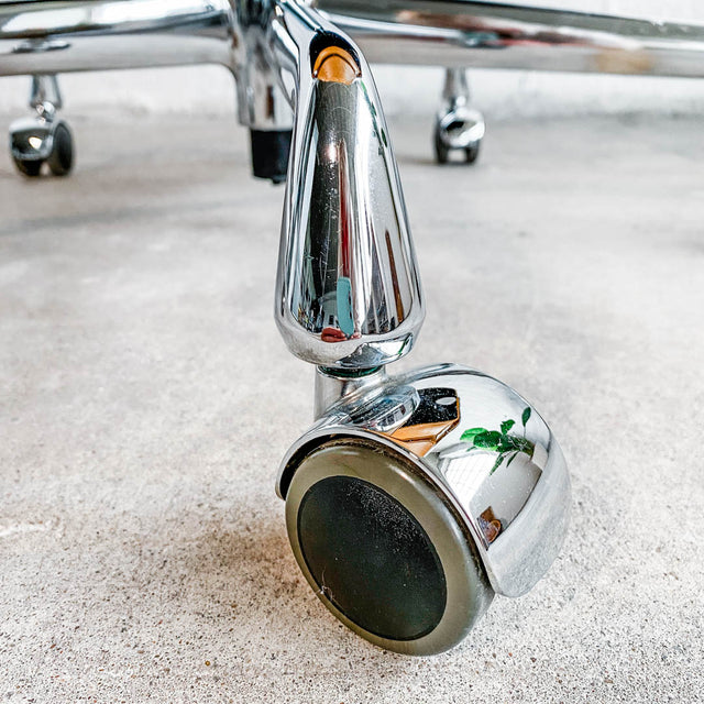 Vitra - Eames Lobby Chair ES 104 - Curry