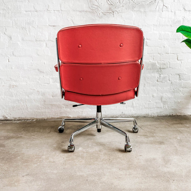 Vitra - Eames Lobby Chair ES 104 - Red Stone