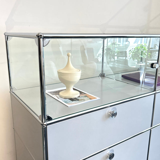 USM Haller - Sideboard/Vitrine - mattsilber - gebrauchter TOP Zustand
