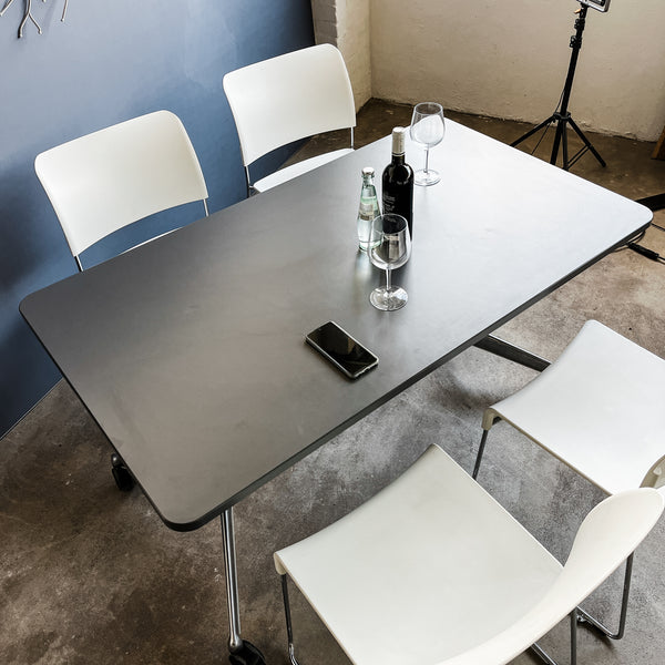 WERNDL - Klapptisch - grau - rollbar - gebrauchte Designermöbel
