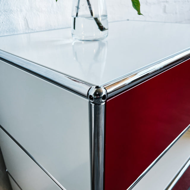 USM Haller - Sideboard - rot/weiß - gebrauchter TOP Zustand